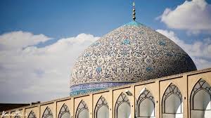 شهرگنبدهای فیروزه ای وکاشی های شکسته